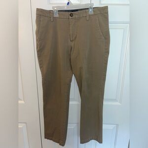 Dockers Men's Khaki Chinos